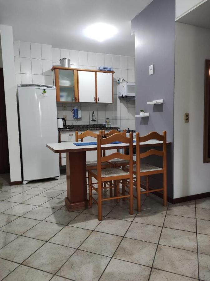 Apto Com Churrasqueira - 60 Metros Do Mar!!! Canasvieiras Florianopolis Exterior photo